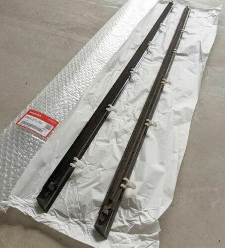 Genuine Honda/Acura RSX Door Window Belt Molding Set – LH & RH (OEM 72410S6M003)